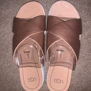 Ugg Kari sandals
